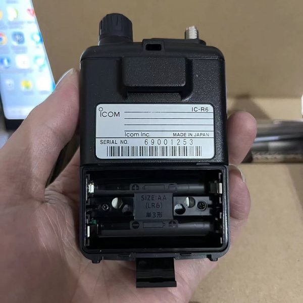 ICOM IC-R6 Handheld Transceiver Broadband AM/FM ICOM R6 SPORT Communications Receivers - Image 3