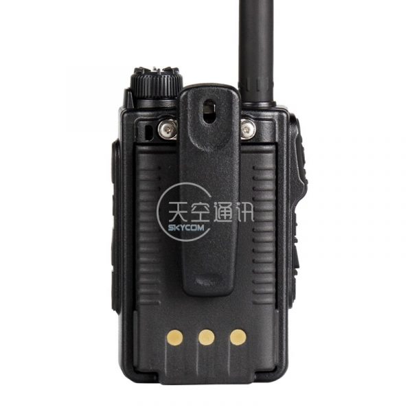 Dual Frequency Yaesu FT-70DR Digital Handheld Walkie-Talkie - Image 2