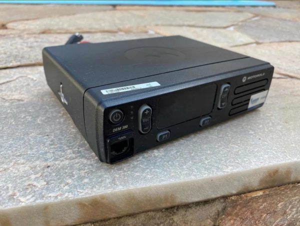 MOTOROLA MOTOTRBO DEM 300 Digital DMR Car Radio - Image 4