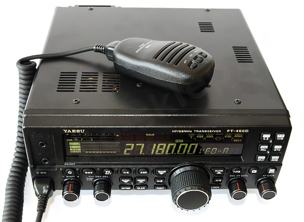 Yaesu FT-450D LCD Multi-function Display Built in Antenna Tuning System - Image 4